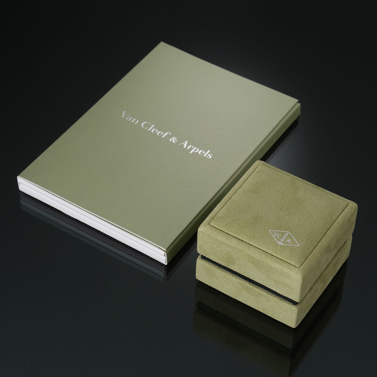 VAN CLEEF & ARPELS(USED)반클리프 빼를리 시그니처링#52